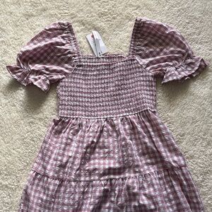 Elegant Pink Checkered Midi Dress with Puff Sleeves